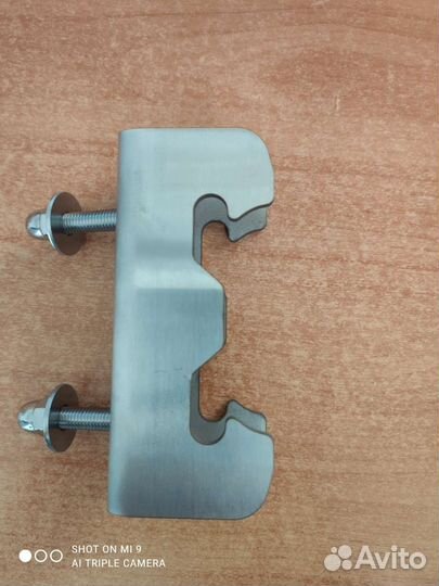 Кронштейн для держателя датчика эхолота