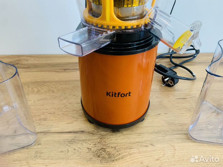 Шнековая соковыжималка Kitfort KT-1102-1