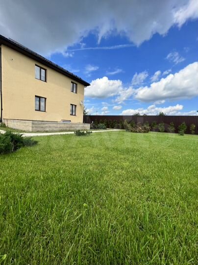 Коттедж 180 м² на участке 12 сот.