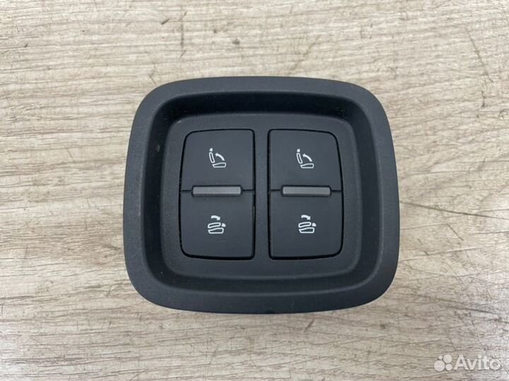 Клавиша разблокировки спинки сиденья Audi Q7 4M
