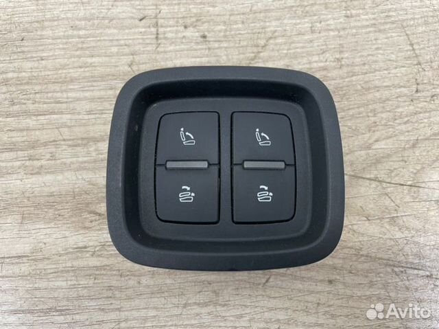 Клавиша разблокировки спинки сиденья Audi Q7 4M