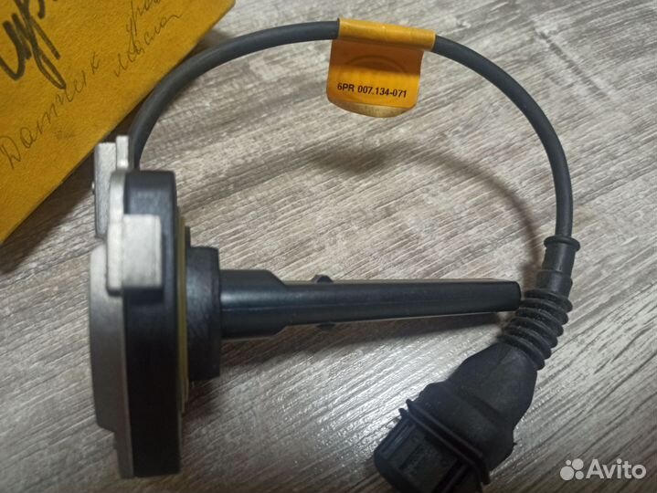 Датчик уровня масла BMW E36/E39/E38