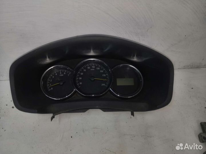 Приборная панель Renault Logan 2 2014