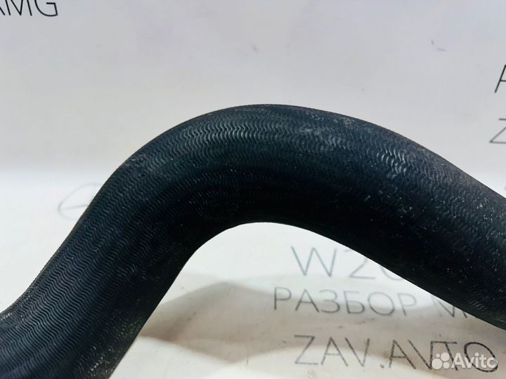 Патрубок интеркулера левый Mercedes W204 M271.8