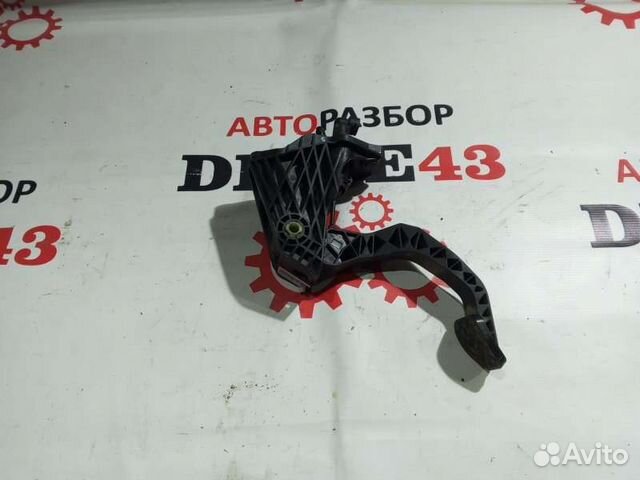 Педаль сцепления Volkswagen Polo седан 1.6 cfna