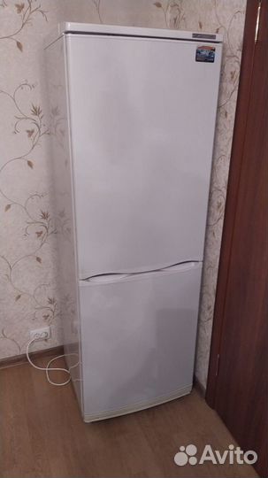 Холодильник Атлант вид нового(доставка)