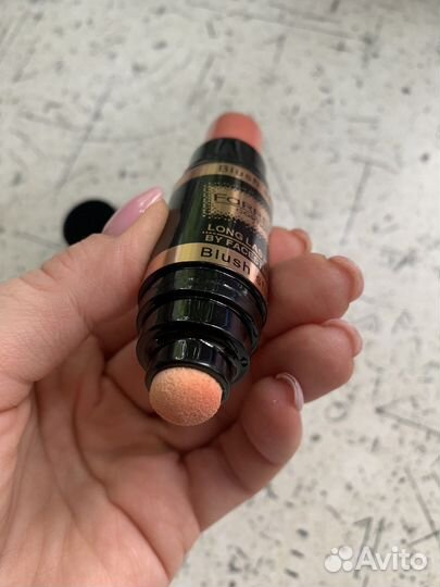 Румяна в стике