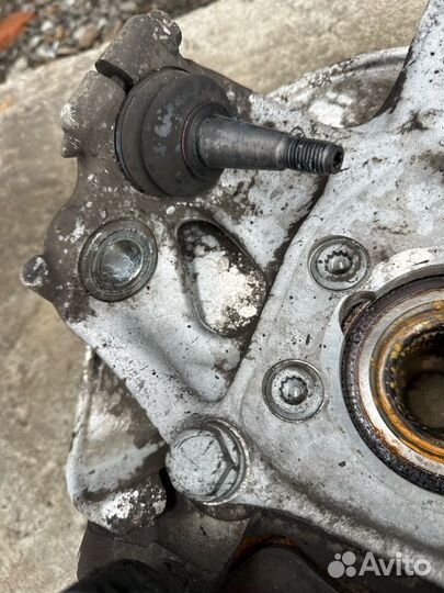 Ступица передняя правая Audi A6 4G2 cglc 2013