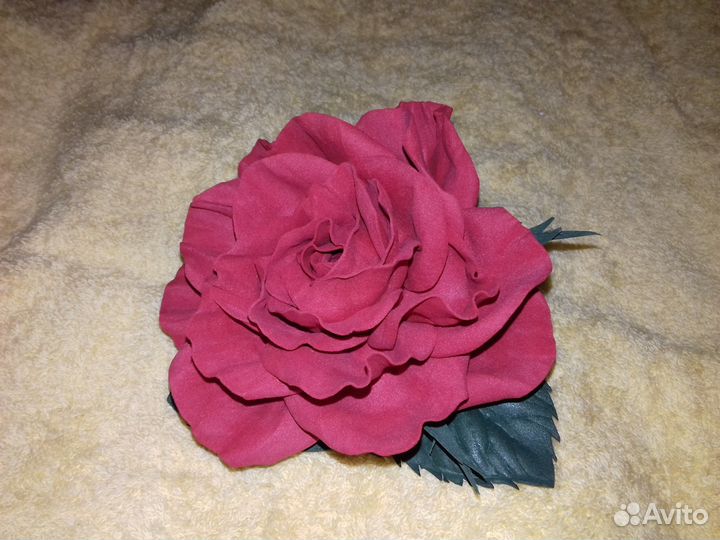 Украшения для волос из цветов ручной работы