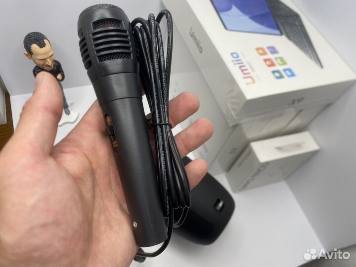 Музыкальная колонка Borofone с караоке микрофоном