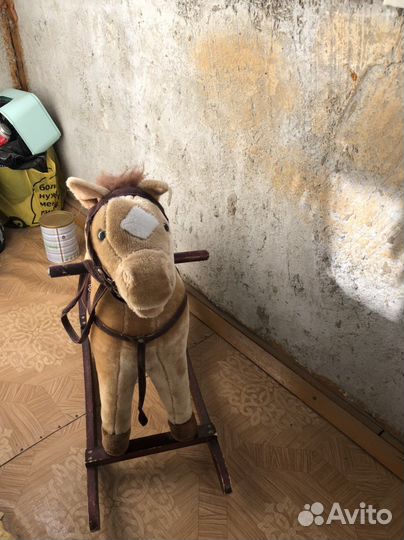 Детская качалка лошадь