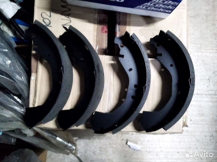 Колодки тормозные задние 3-х дв.Chevrolet Tahoe 1