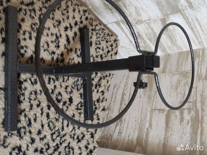 Подсавка для тарелочек животному