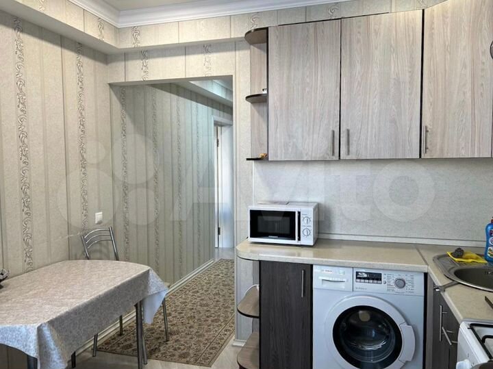 1-к. квартира, 54 м², 2/10 эт.