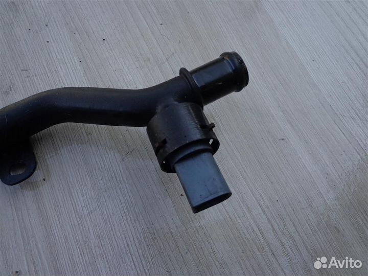 Трубопровод системы охлаждения VW Passat B6