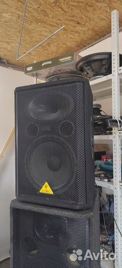 Behringer eurolive vp1220d