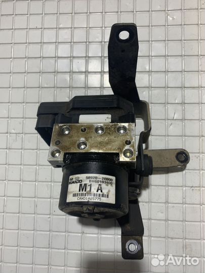 Блок ABS hyundai Tucson JM