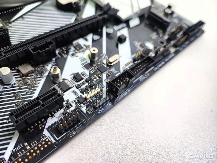 Материнская плата AsRock B460 Pro4