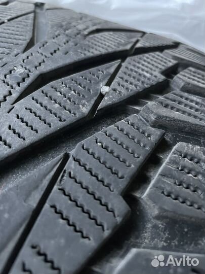 Nokian Tyres Hakkapeliitta R2 SUV 295/40 R21 111R