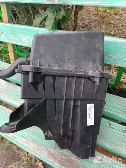 Корпус воздушного фильтра skoda fabia