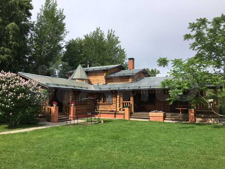 Дом 230 м² на участке 48 сот.