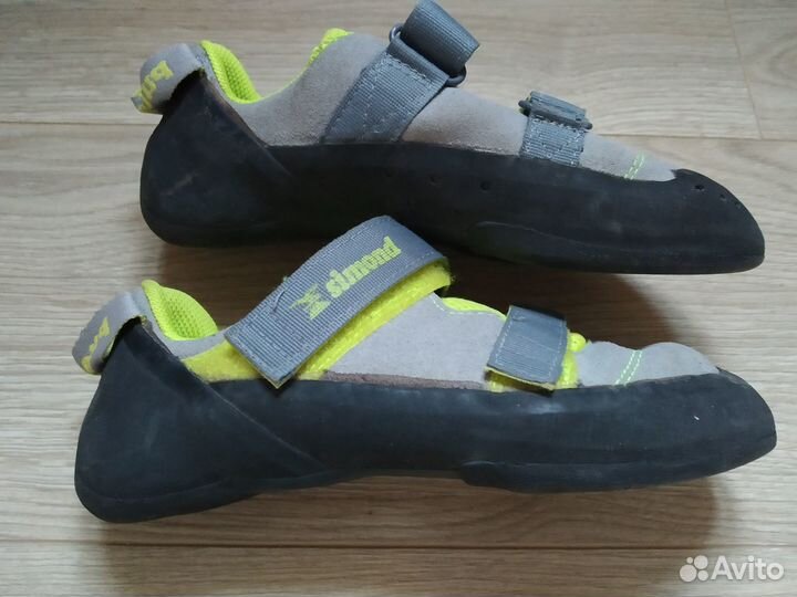 Продам скальные туфли