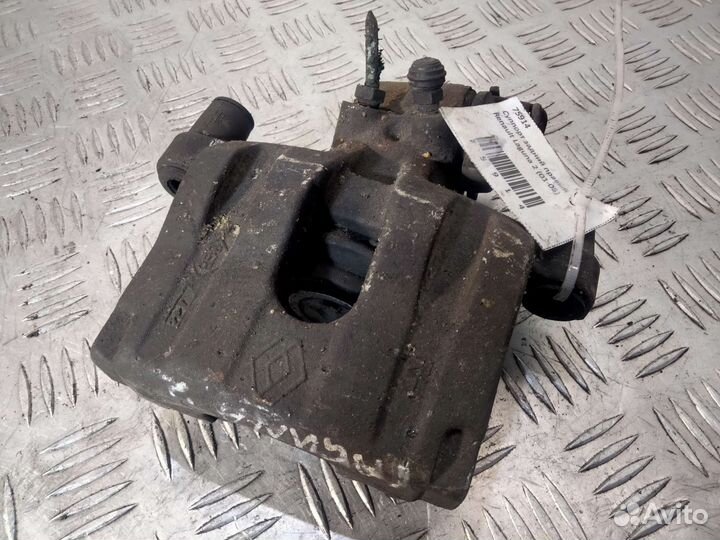 Задний правый суппорт Renault Laguna 2