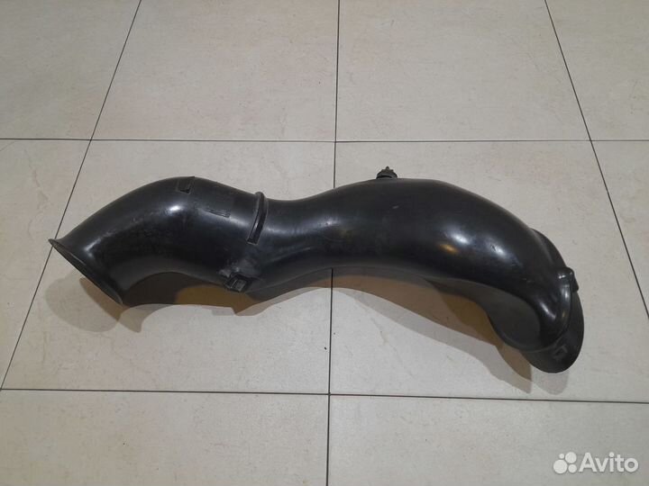 Патрубок воздушного фильтра VW Touareg NF / FL