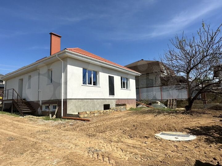 Дом 170 м² на участке 6 сот.