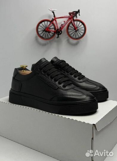 Кроссовки Armani осенние