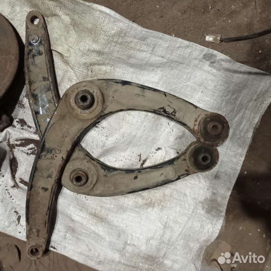 Рычаг передний Пежо 307