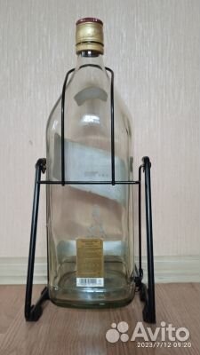 Бутылка 4,5 л на качелях