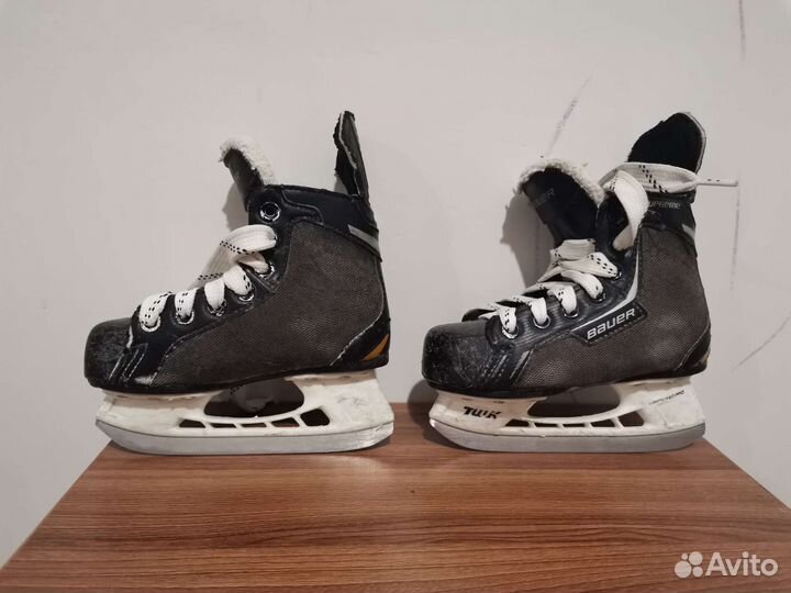 Детские хоккейные коньки bauer