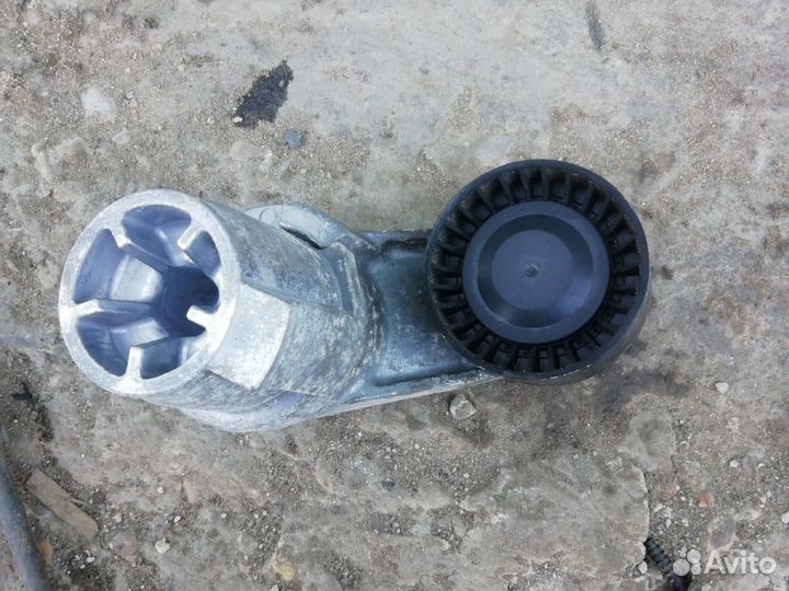 Натяжитель приводного ремня бмв ф10 BMW f10 n55b30