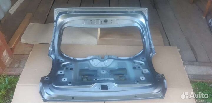 Крышка багажника Renault duster 2