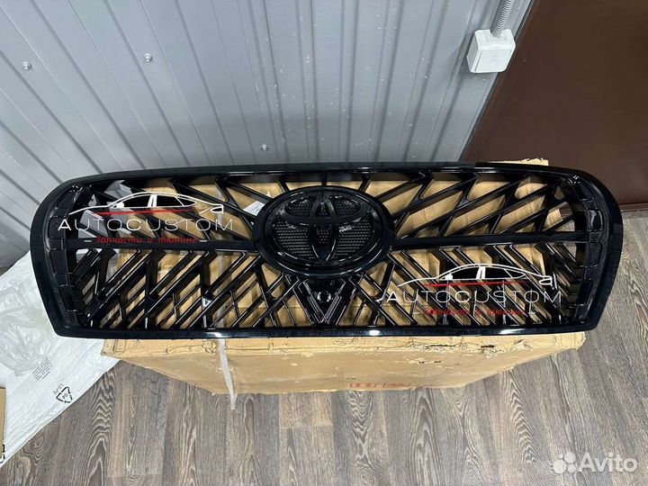 Решетка радиатора TRD Land Cruiser 200 черная