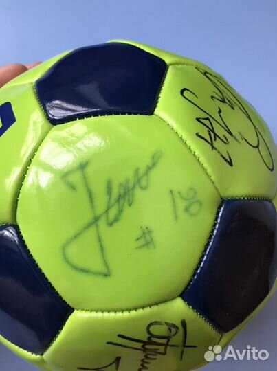 Футбольный мяч