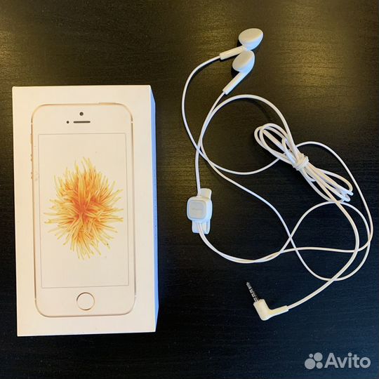 Коробка от iPhone SE 2017, наушники Nokia