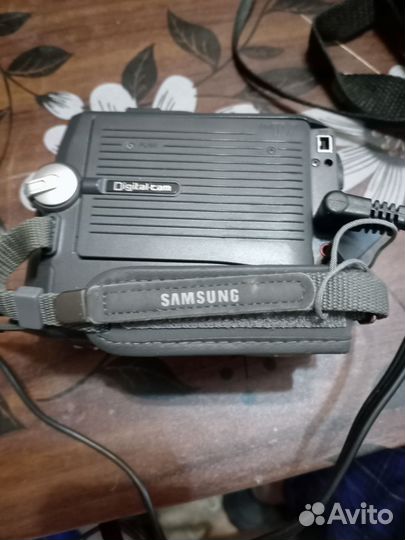 Видеокамера Samsung VP-D351i