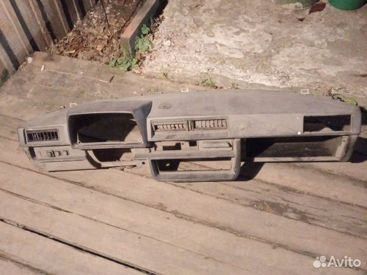 Приборная панель таврия