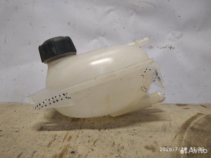 Бачок расширительный Renault Sandero 2 K7M 2015