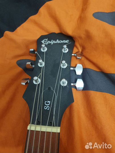 Электрогитара Epiphone SG