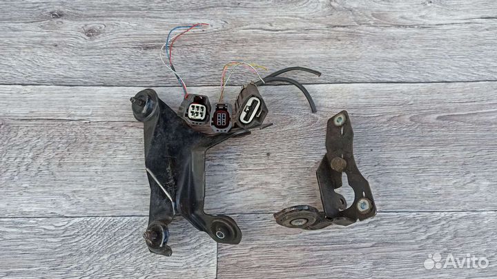 Кранштейн эгур Mazda 3 bk