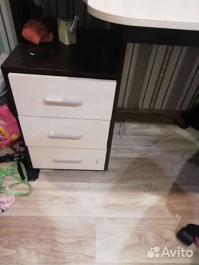 Письменный стол для школьника бу