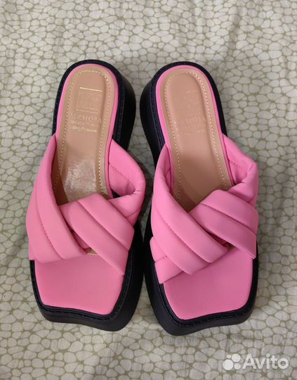 Босоножки новые 39