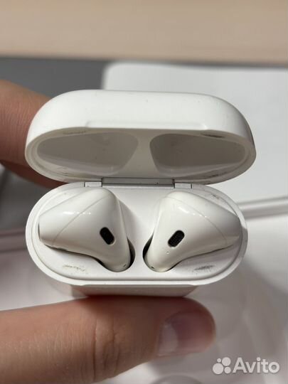 Airpods 2