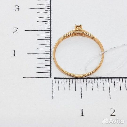 Золотое кольцо с камнем 17р