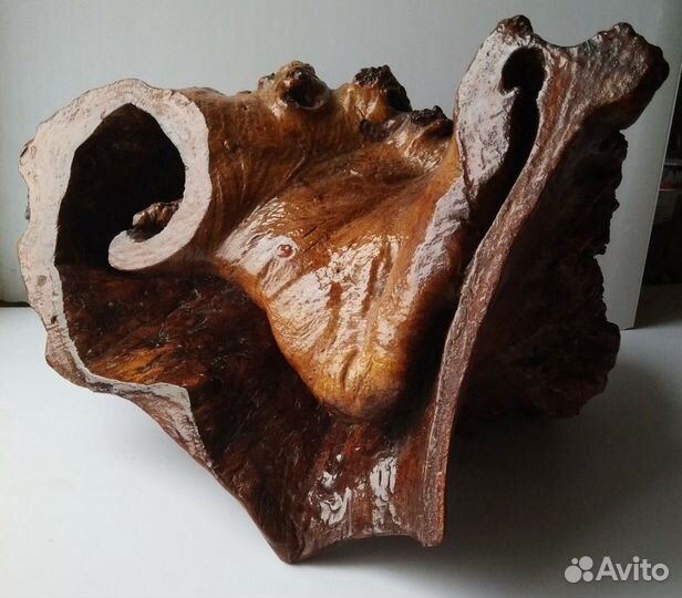 Декоративная настольная фигура