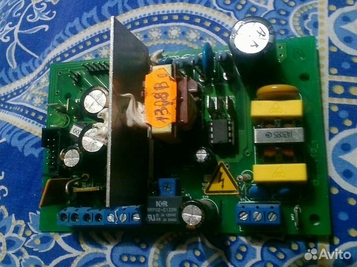 Зарядное устройство скат-1200д 13,6v