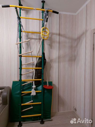 Спортивная шведская стенка